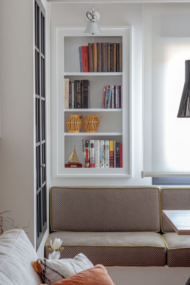 Estanterías salón reformado en Santurtzi