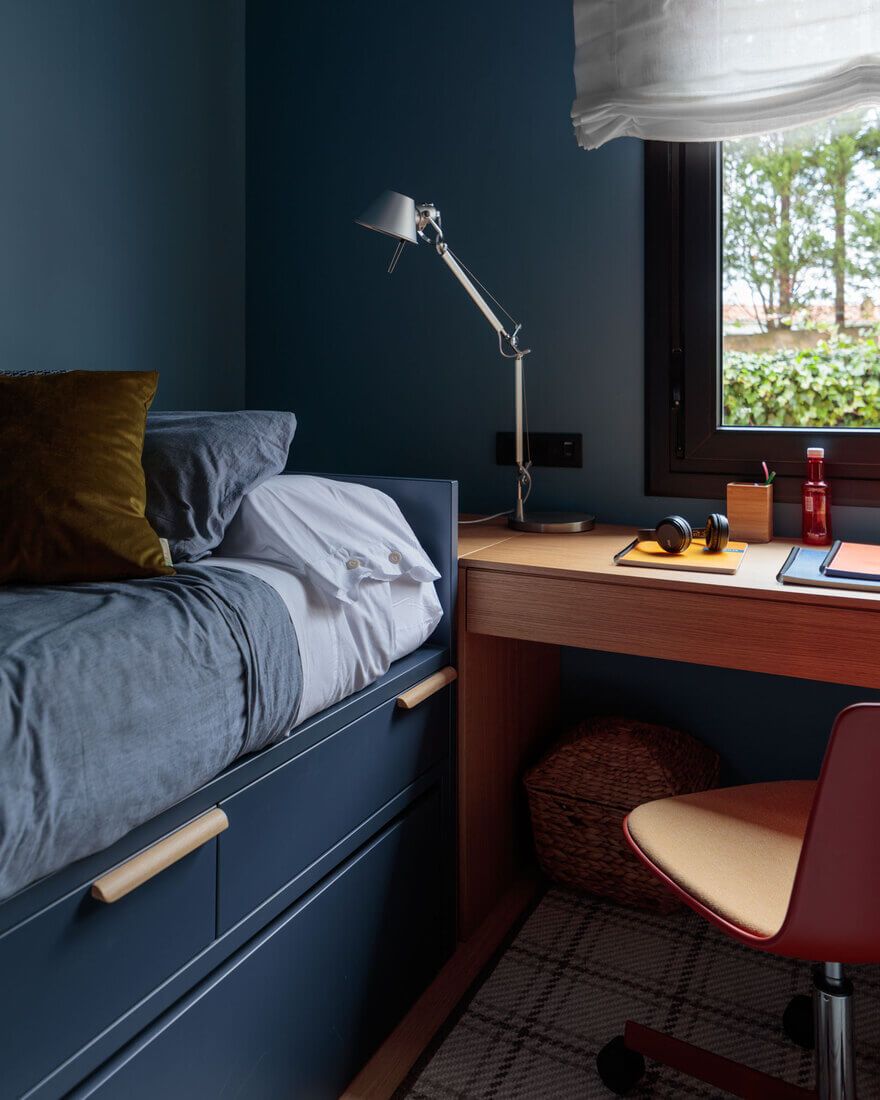 Dormitorio juvenil reformado en vivienda de Getxo