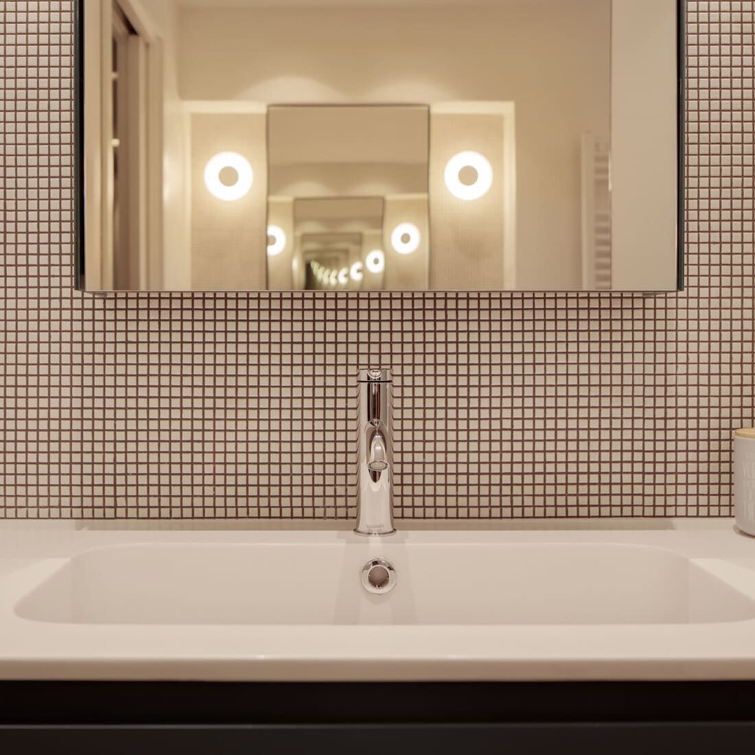 Lavabo reformado en vivienda de Santurtzi