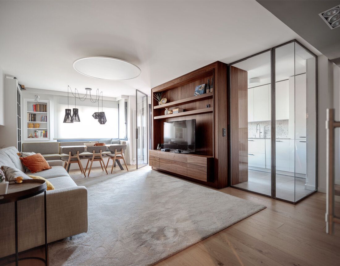 Plano general mueble televisión salón reformado