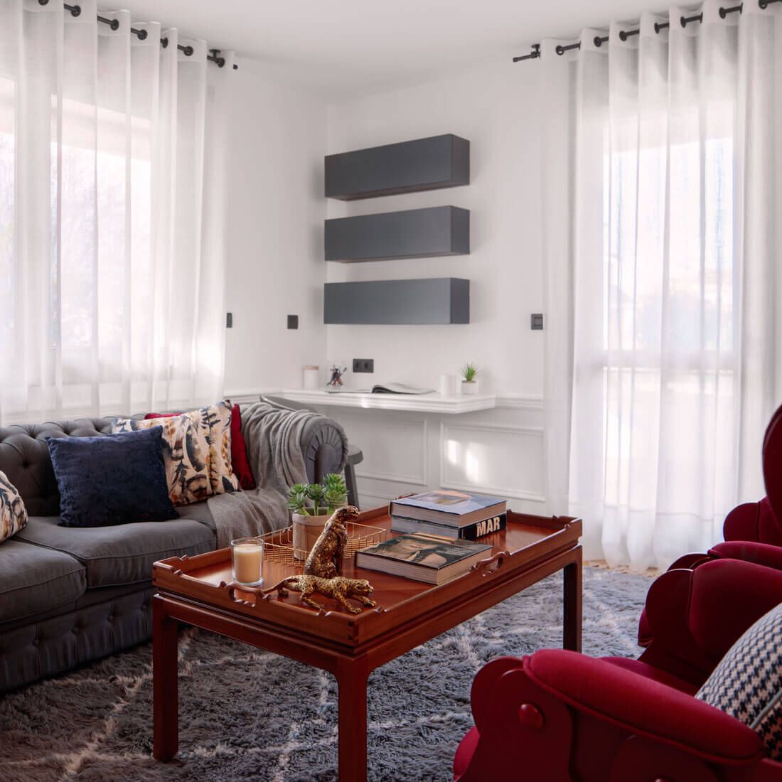 Sofá salón reformado vivienda Getxo