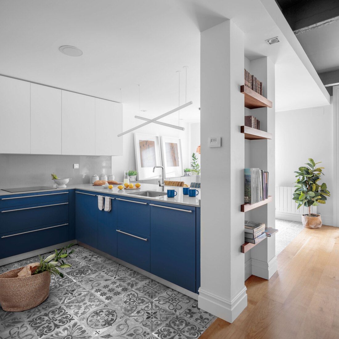 Cocina abierta en reforma de piso de Bilbao